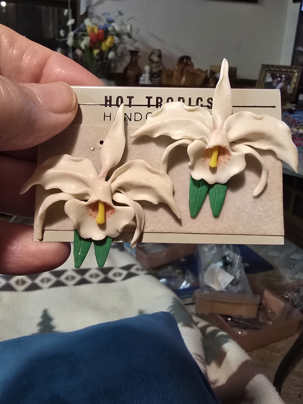 Hot Topic Cream Orchid Flower Clip-On Earrings 2" w Green Leaves Light Weight